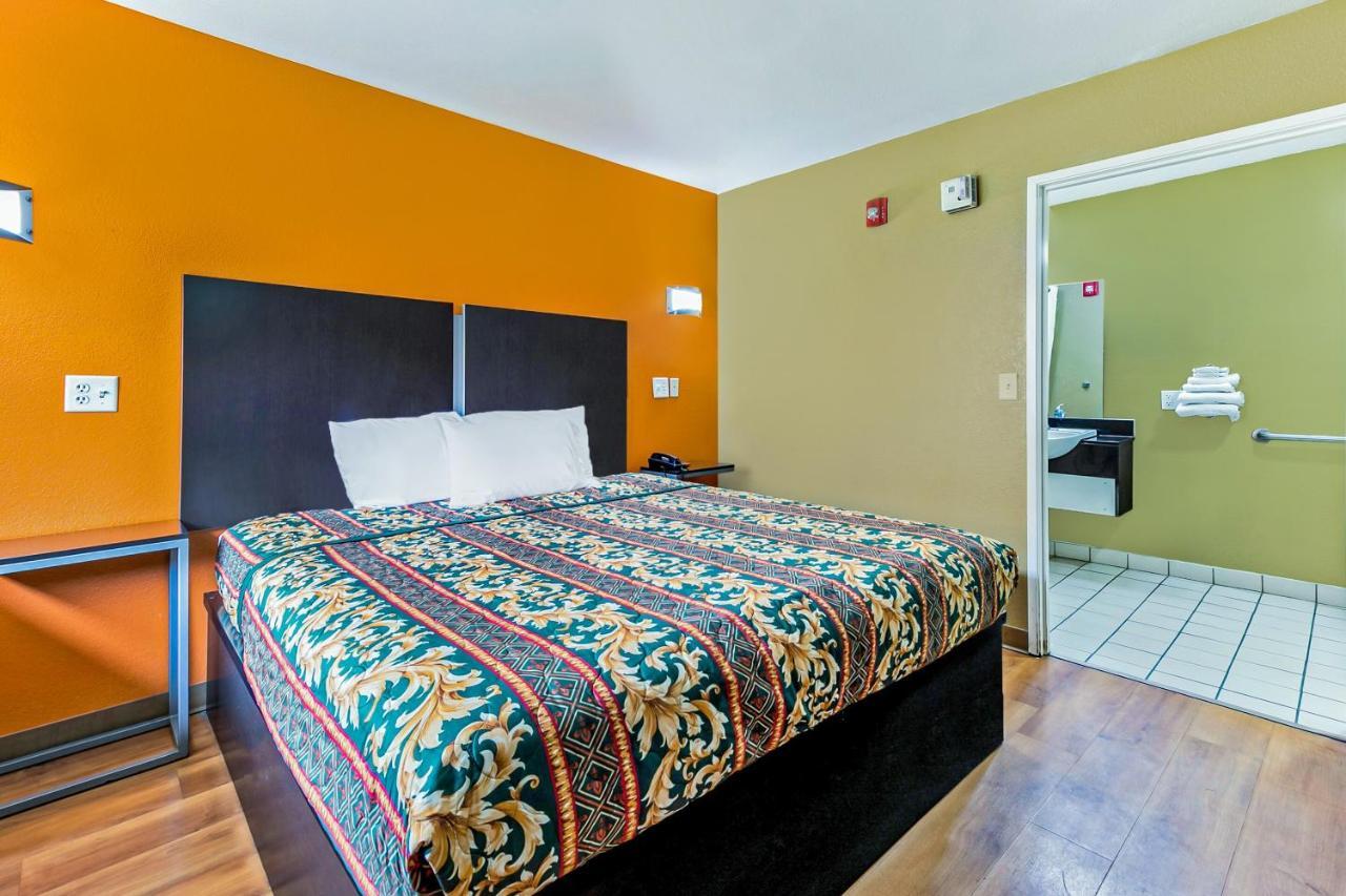 OYO Hotel Lake Charles Hwy 10 Buitenkant foto