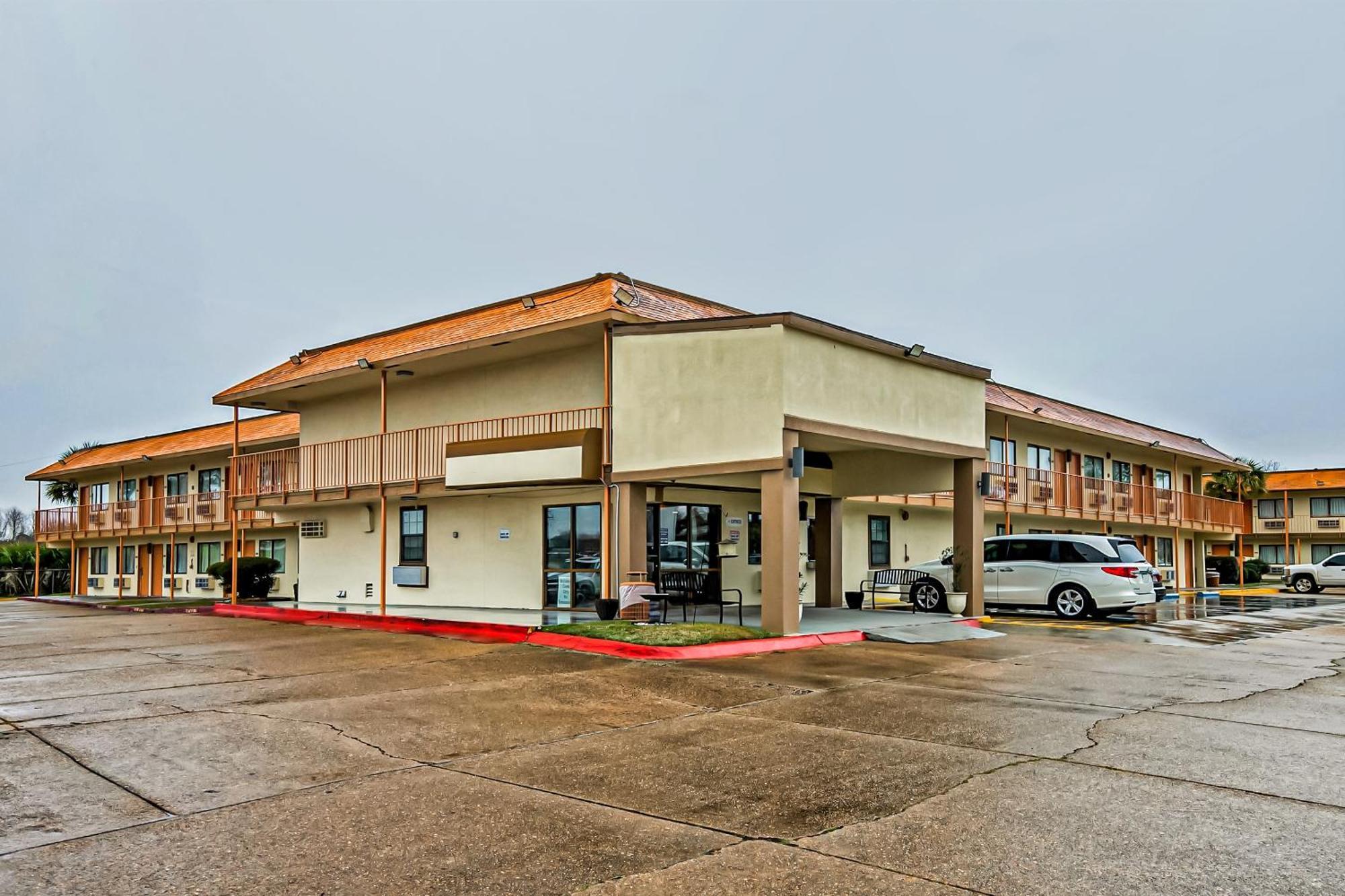 OYO Hotel Lake Charles Hwy 10 Buitenkant foto