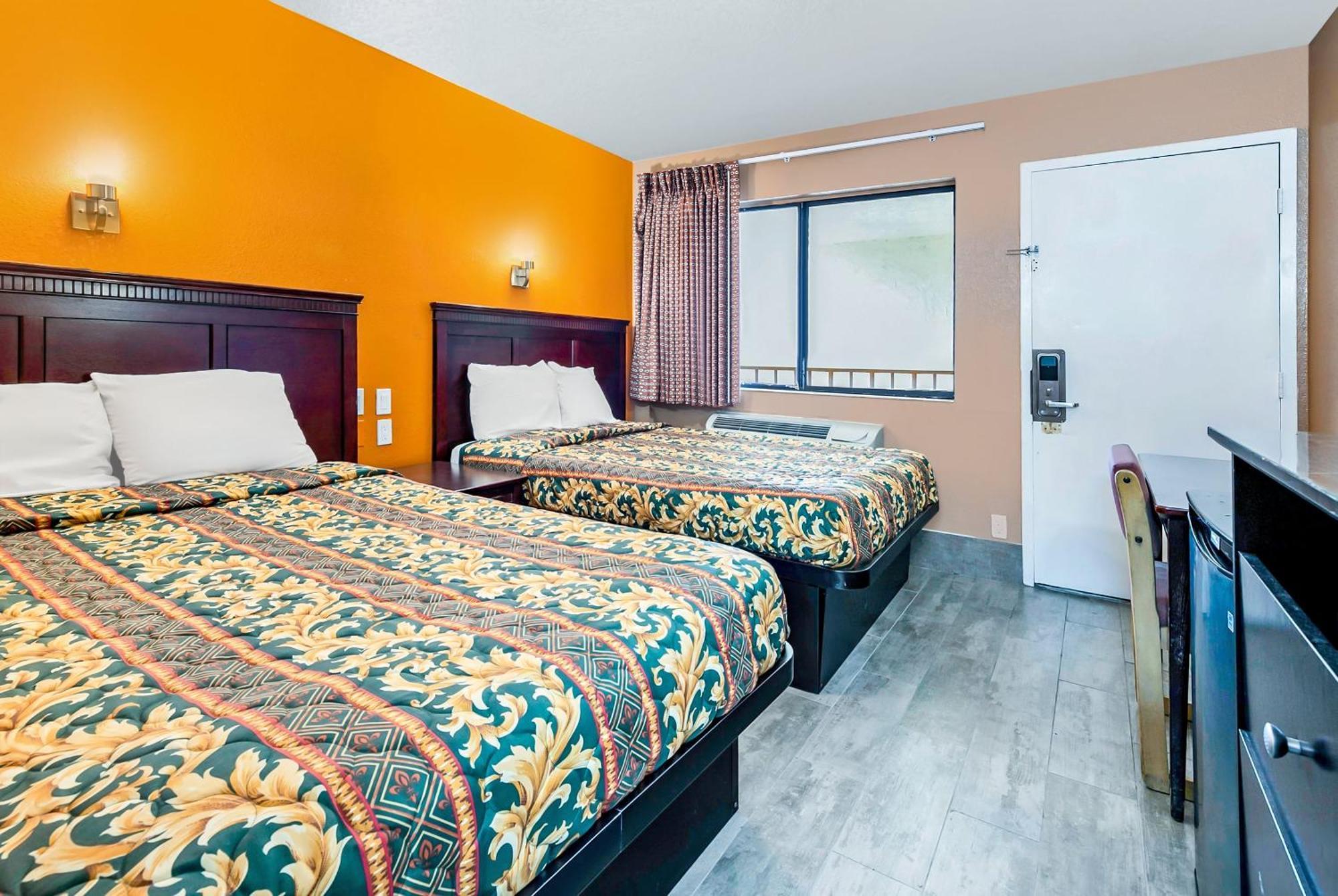 OYO Hotel Lake Charles Hwy 10 Buitenkant foto